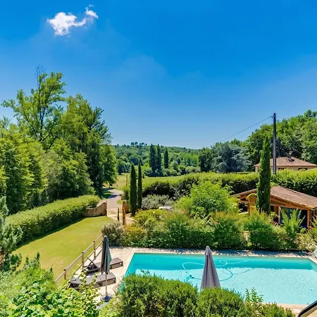 Avec Piscine Privée à Vézac, 160 M² * Vézac