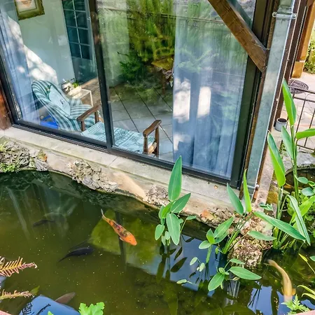 Avec Piscine Privée à Vézac, 160 M² Villa