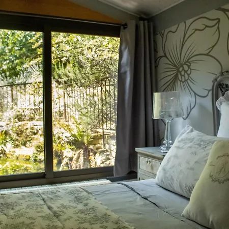 Avec Piscine Privee A Vezac, 160 M²
